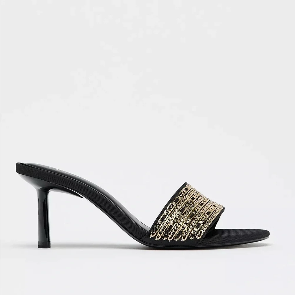 🔥🔥Zara chain trim heeled sandals - Picture 5 of 8